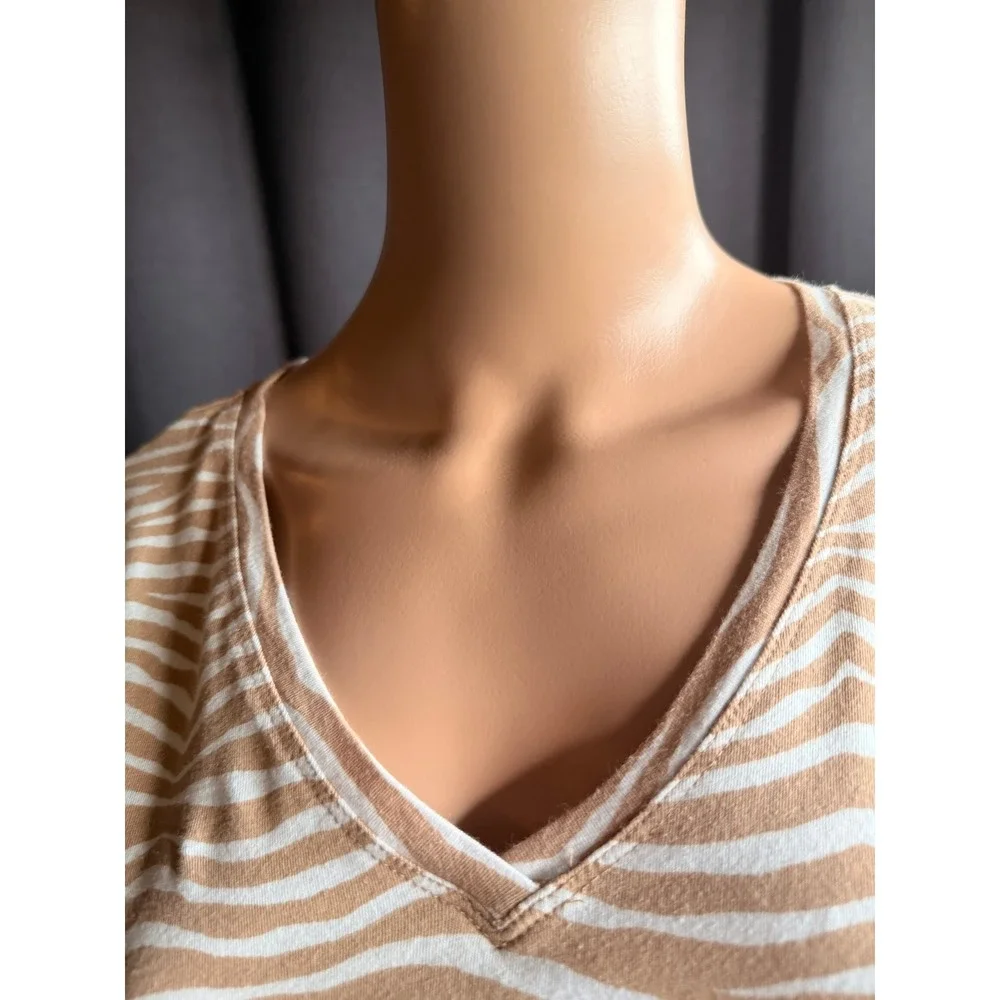 Michael Kors Women 1X Tan White Zebra Print V-Neck Long Sleeve Top Logo Bar Chic